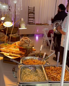 Lunch and dinner service